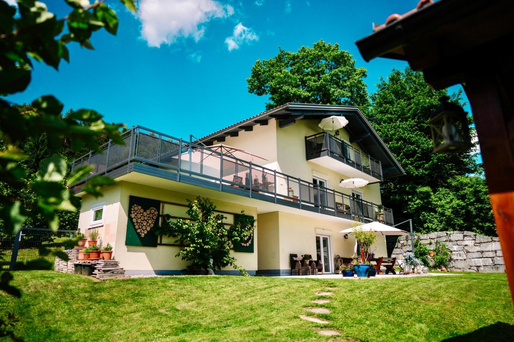Schwalbennest Velden Apartment Velden am Woerthersee Exterior photo